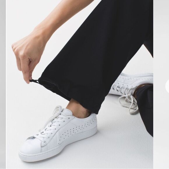 Lululemon Sit In Stillness Pant
Black wide leg drawstring bottom ankles size 10 - Picture 3 of 16